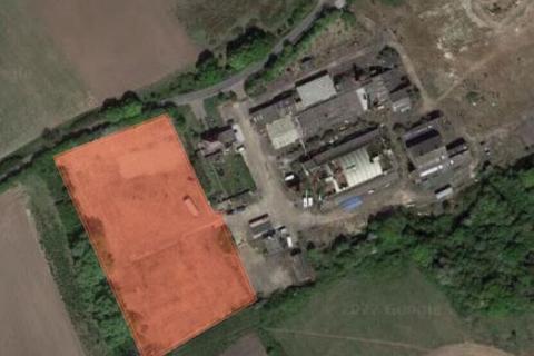 Land to rent, Sheerness Rd Lower Halstow ME9 7EG
