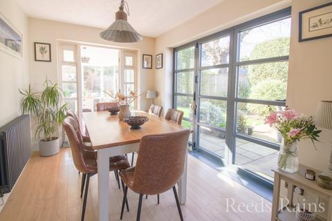 undefined, Orkney Close, Cheshire CH65