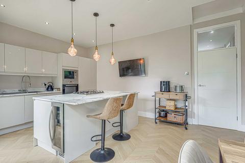 2 bedroom detached bungalow for sale, Nelson Road, Leigh-on-sea, SS9