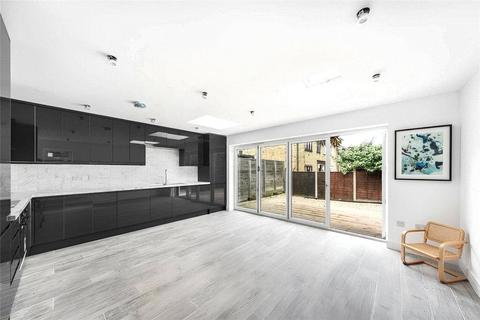 3 bedroom house to rent, Highcombe, Charlton, London, SE7