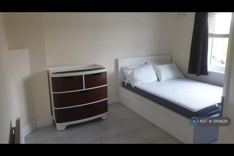 undefined, Meadway, Enfield, EN3