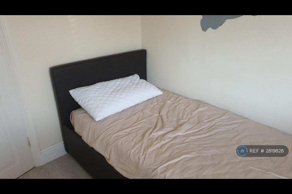Bedroom 3 (Single)