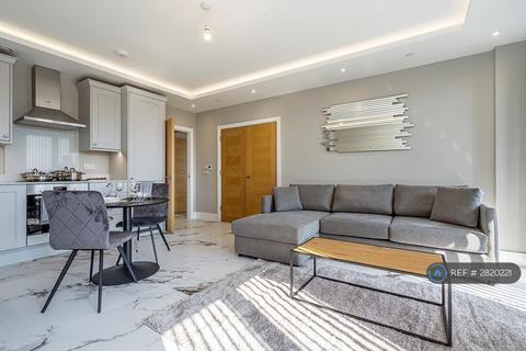 2 bedroom flat to rent, Barundi Court, London, W5
