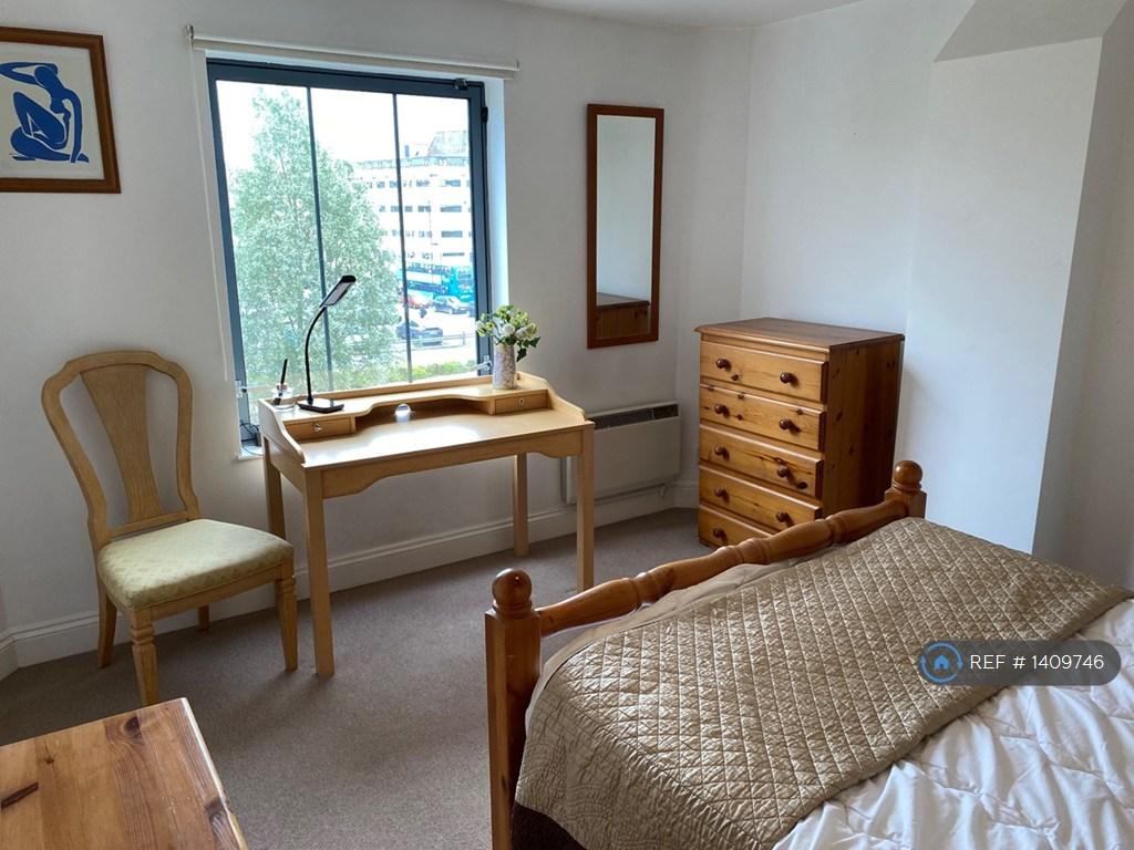 Ensuite  Double Room