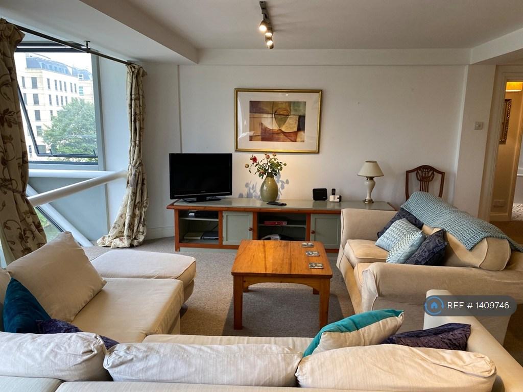 Living Room/Kitchen