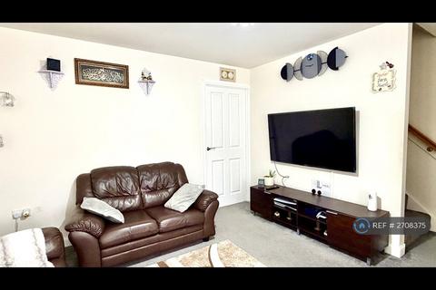 3 bedroom terraced house to rent, Spectrum Avenue, Rugby, CV22