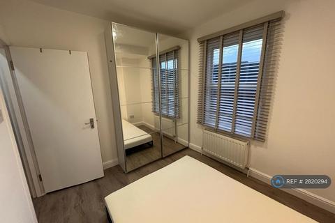 1 bedroom flat to rent, Kentish Town Road, London, NW1