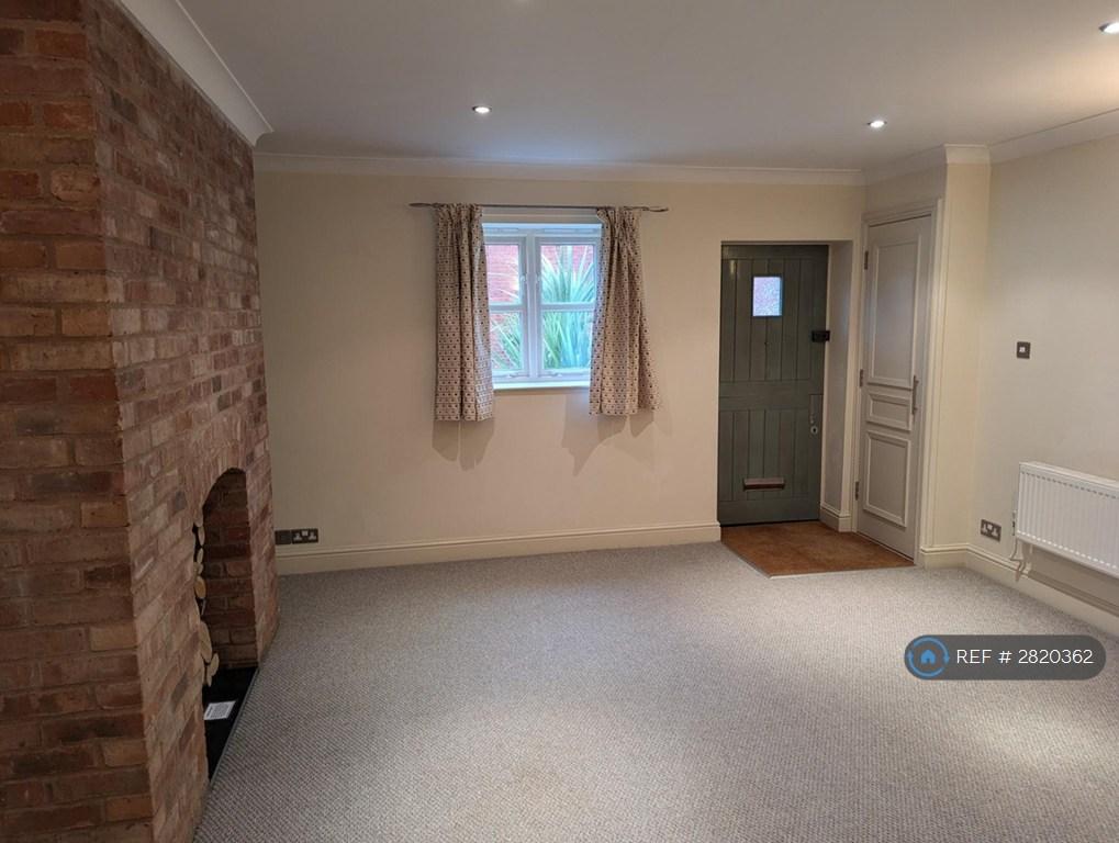 Lounge To Front