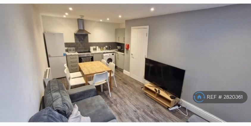 Lounge Dining Area