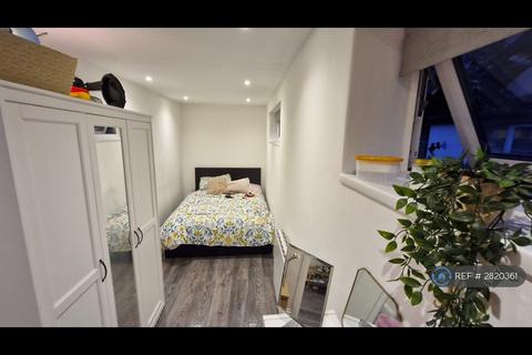 undefined, City Road, Cardiff, CF24