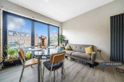 3 bedroom flat to rent, Tooting, Tooting, SW17