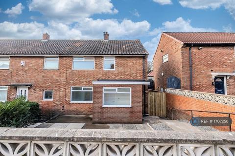 3 bedroom end of terrace house to rent, Woodbrook Avenue, Newcastle Upon Tyne, NE5