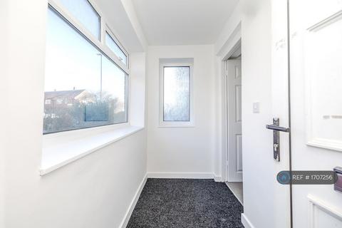 3 bedroom end of terrace house to rent, Woodbrook Avenue, Newcastle Upon Tyne, NE5