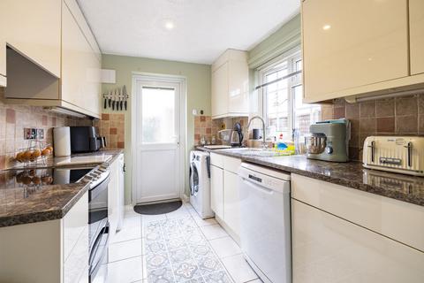 3 bedroom semi-detached house for sale, Chaucer Road, Bletchley, Milton Keynes