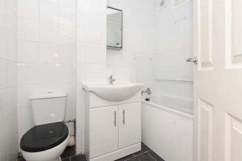 2 bedroom apartment for sale, Elstree road