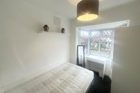 1 bedroom in a house share to rent, Eden Crescent (Room 2), West Yorkshire LS4
