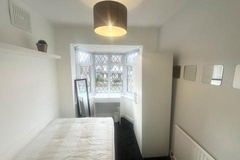 1 bedroom in a house share to rent, Eden Crescent (Room 2), West Yorkshire LS4