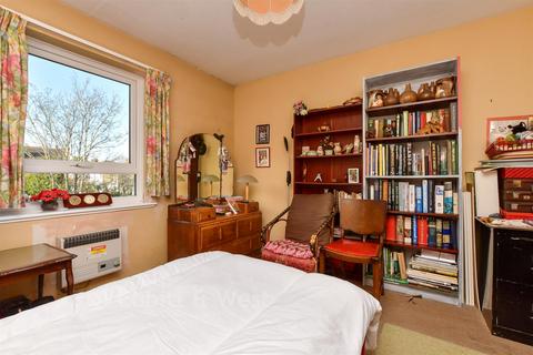 1 bedroom flat for sale, Hinton Road, Wallington SM6