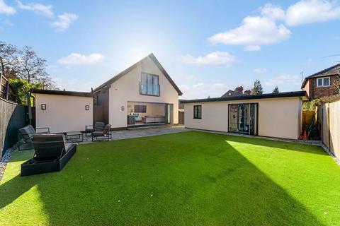 3 bedroom detached bungalow for sale, Rutland Avenue, Over Hulton  M46