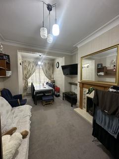 3 bedroom terraced house to rent, Devonshire Road, Ilford IG2