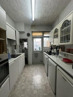 3 bedroom terraced house to rent, Devonshire Road, Ilford IG2