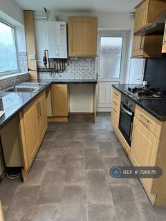 3 bedroom semi-detached house to rent, Birsmore Avenue, Leicester, LE4