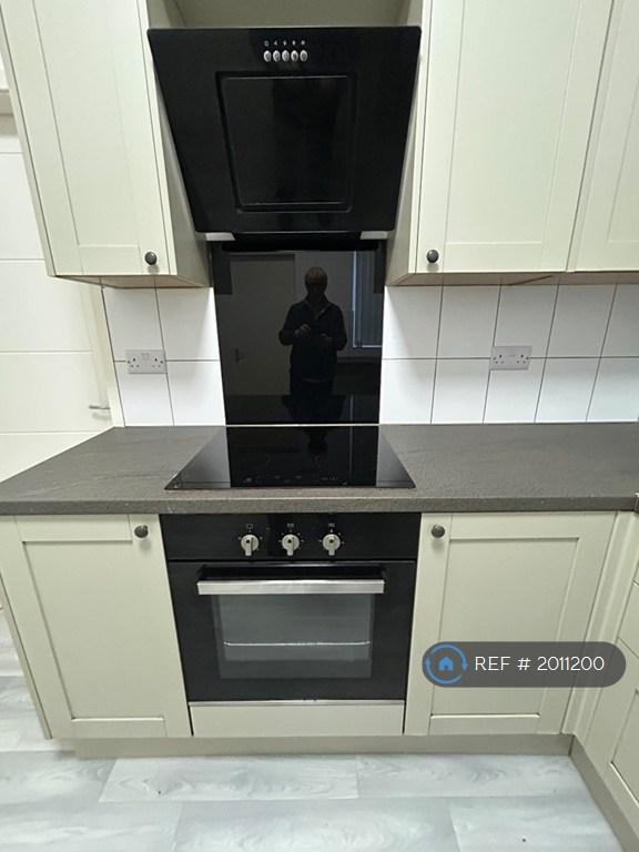Induction Hob In Kitchen, Single Oven.