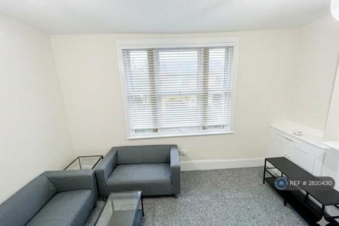 3 bedroom flat to rent, Vicarage Lane, London, E15