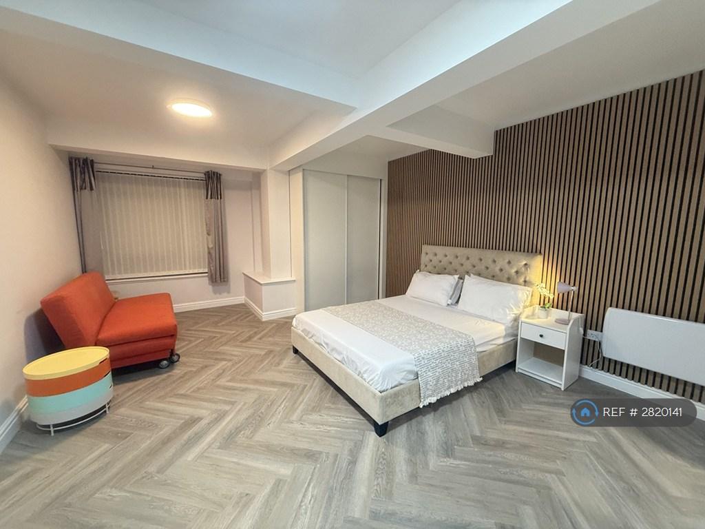 Master Ensuite Bedroom1
