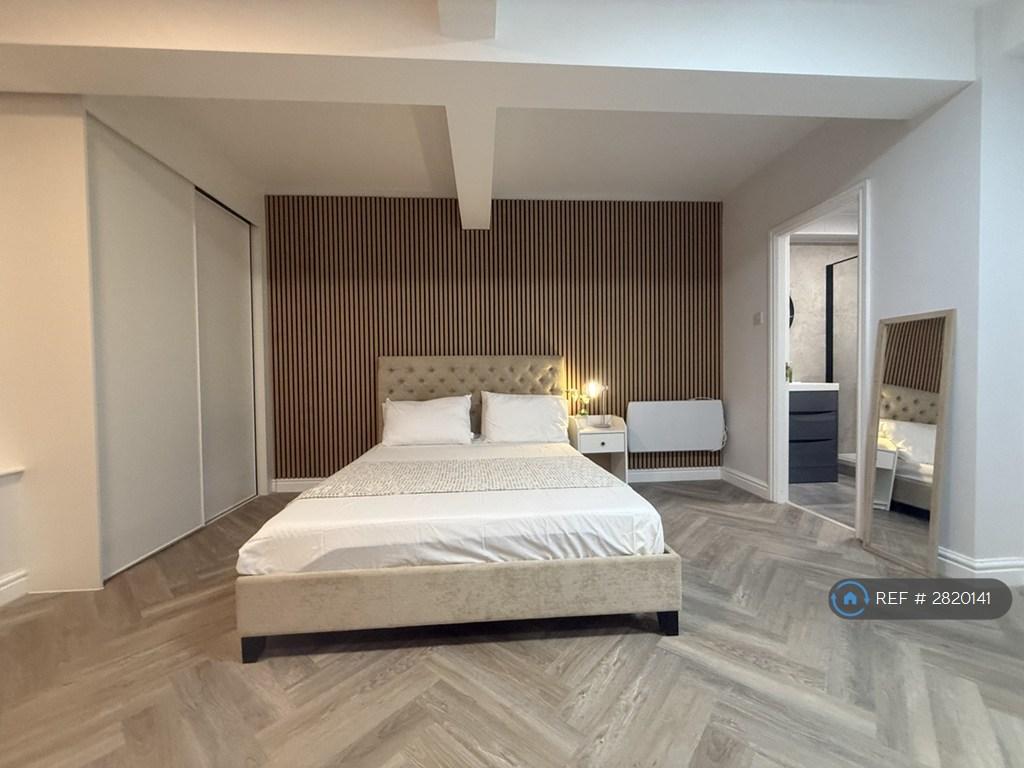 Master Bedroom1
