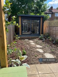 2 bedroom maisonette to rent, Sydney Road, London, N10
