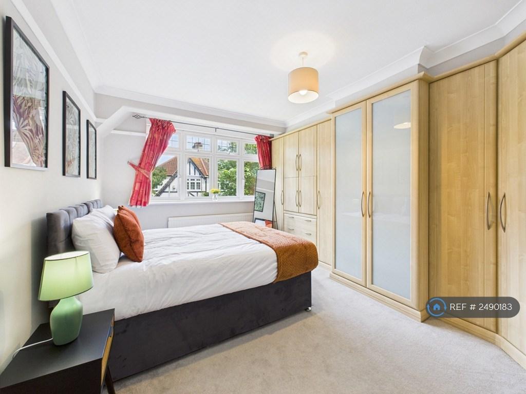 Main Bedroom 1