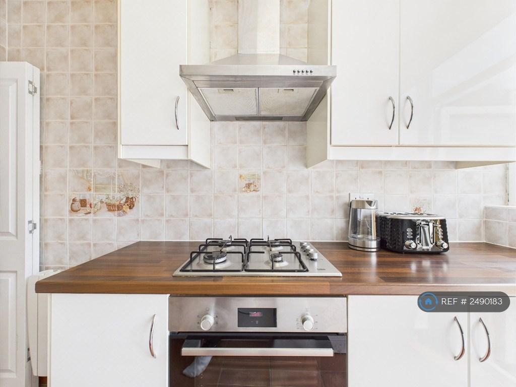 Kitchen 4