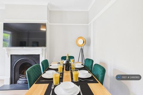 4 bedroom semi-detached house to rent, Merton Hall Gardens, Wimbledon, SW20