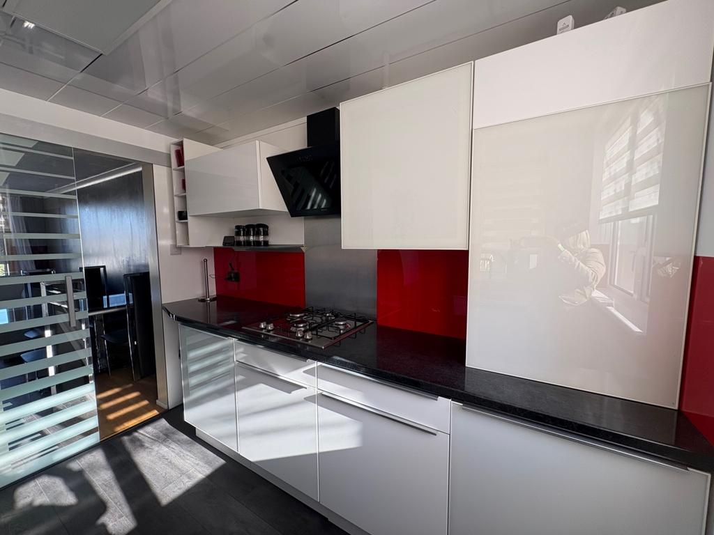Kitchen 4