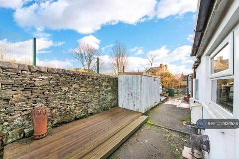 3 bedroom terraced house to rent, School Terrace, Huddersfield, HD8