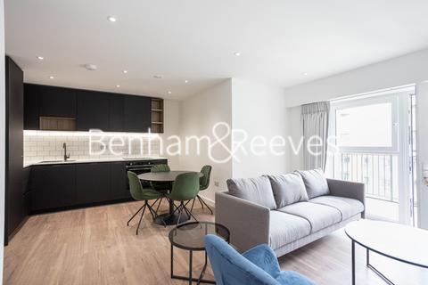 2 bedroom apartment to rent, Commander Avenue, East Drive NW9