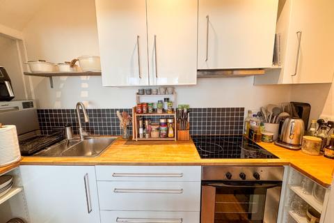 1 bedroom flat for sale, Cheviot Lodge, 100 Eglinton Hill, Shooters Hill, London, SE18 3DY