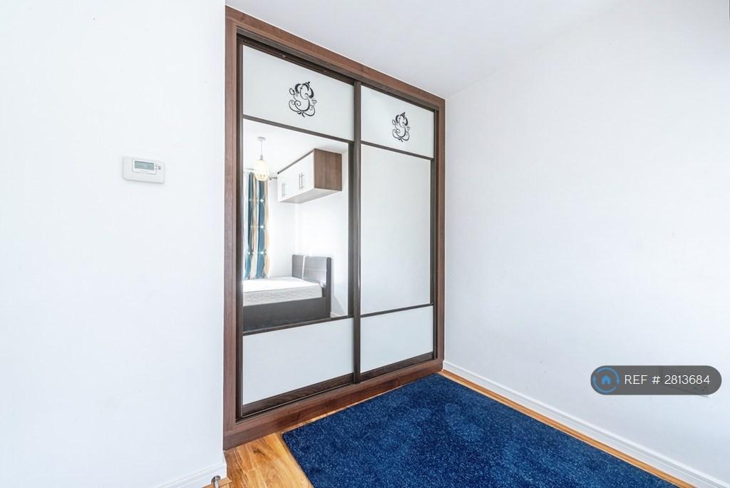 Master Bedroom - 2