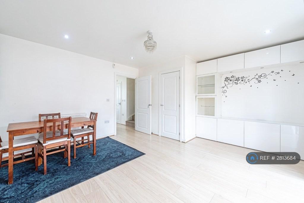 Living Room - 3