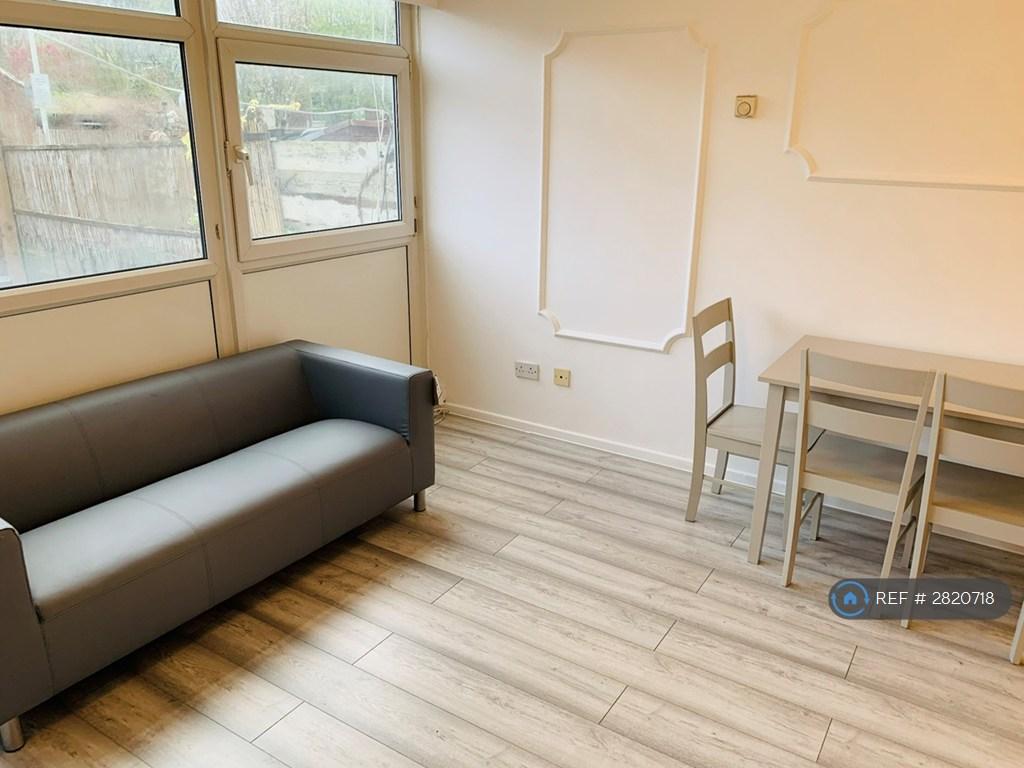 Lounge/Diner