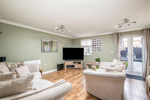 3 bedroom semi-detached house for sale, Meadowsweet Way, Hitchin SG5