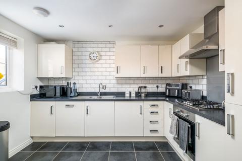 3 bedroom semi-detached house for sale, Meadowsweet Way, Hitchin SG5