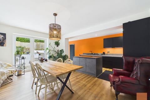 undefined, Pengarth Close, Truro- Fantastic modern bungalow in the heart of the City.
