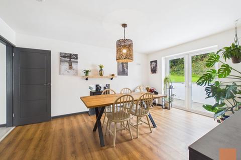 undefined, Pengarth Close, Truro- Fantastic modern bungalow in the heart of the City.