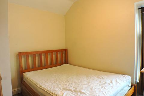 1 bedroom terraced house to rent, Rhondda Street, Swansea