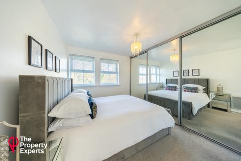undefined, Cirrus Drive, Reading, RG2