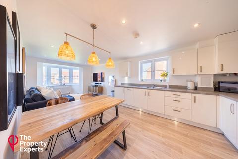 2 bedroom apartment for sale, Elm Drive, Woodley, RG5