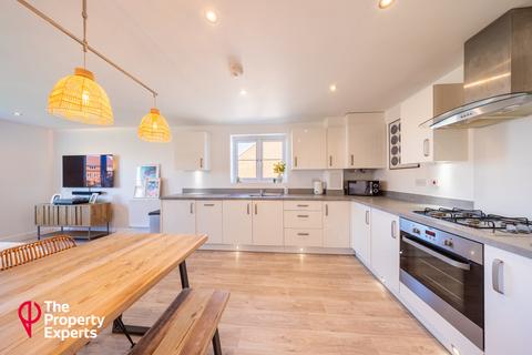 2 bedroom apartment for sale, Elm Drive, Woodley, RG5