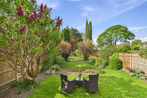 3 bedroom semi-detached house for sale, The Close, Carshalton, SM5